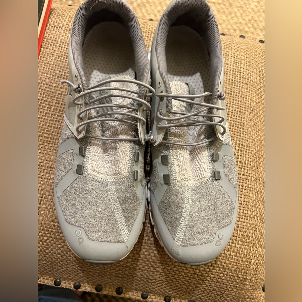 On Cloud Terry Women’s Size 8.5